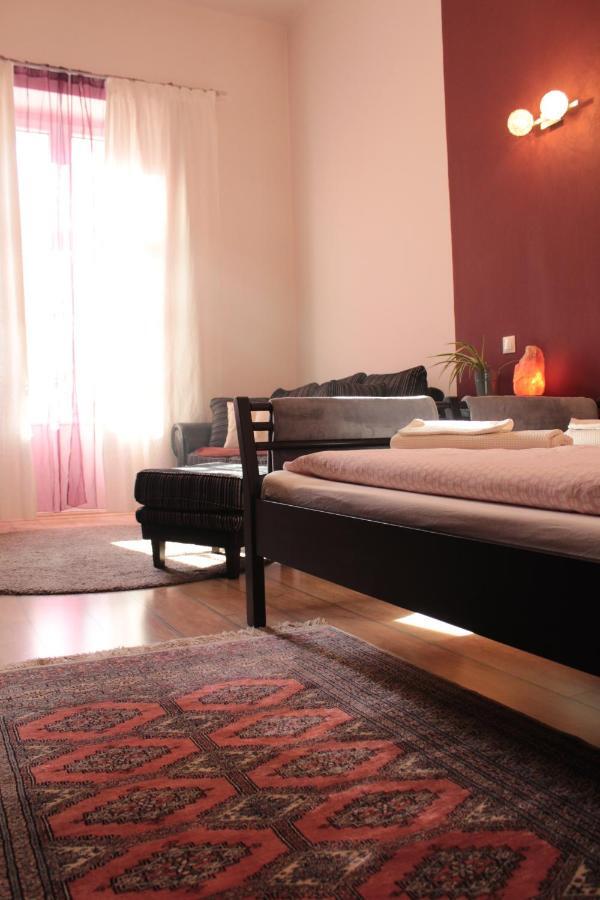 Апартаменты Yasmine Flat Будапешт Экстерьер фото